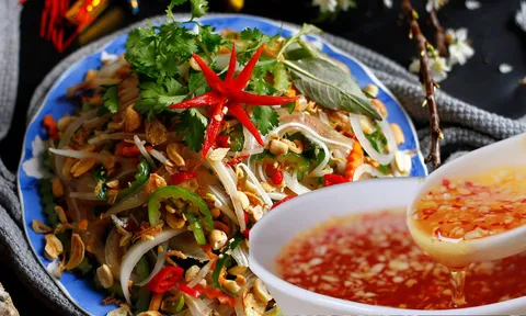 Tết 2024: Cách pha nước chấm sệt 'cân' mọi món ngon, làm sốt trộn nộm đỉnh miễn bàn