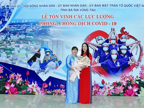 Công ty TNHH Lan Anh vinh nhận nhận bằng khen của Thủ Tướng Chính Phủ