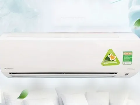 Điều khiển máy lạnh có một nút nhỏ, bấm nhầm sẽ khó chịu vô cùng trong ngày nắng nóng