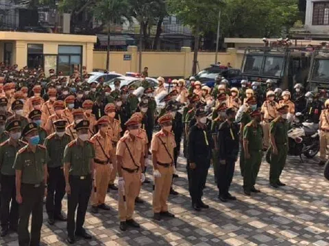 Công an Tp.Đà Nẵng tổ chức ra quân trấn áp tội phạm