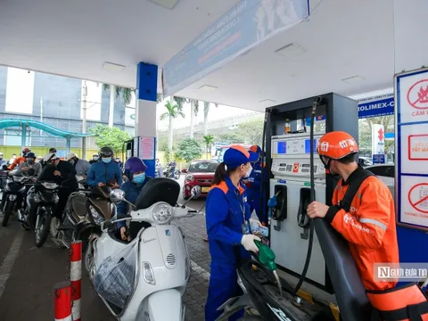 Bộ Công Thương: Nguồn cung xăng đầu đáp ứng đủ cho quý II/2022