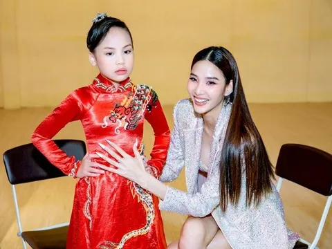 Hoàng Thùy cật lực training cho mẫu nhí đi thi quốc tế: 'Chị là Best Catwalk nên các em cứ yên tâm'