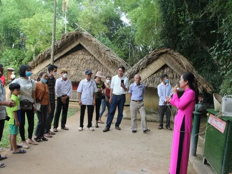 Chuyện về các nữ thuyết minh nguyện cả đời học tập theo tấm gương Bác Hồ vĩ đại