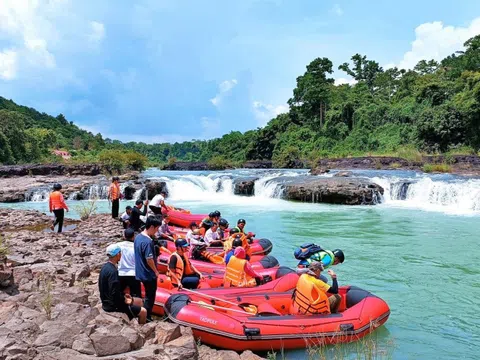 Vừa mừng vừa lo khi du lịch bắt nhịp thần tốc với "bình thường mới"