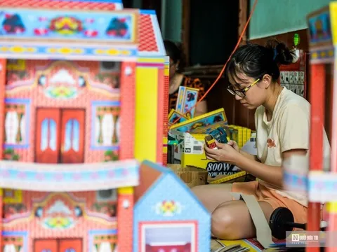 "Thủ phủ" vàng mã nhộn nhịp trước rằm tháng 7