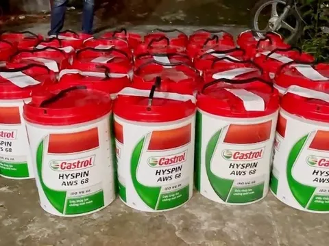 An Giang: Khởi tố, tạm giam đối tượng buôn bán hàng giả là dầu nhớt