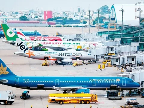 Cục Hàng không Việt Nam mở cửa trở lại 9/10 sân bay sau bão Noru