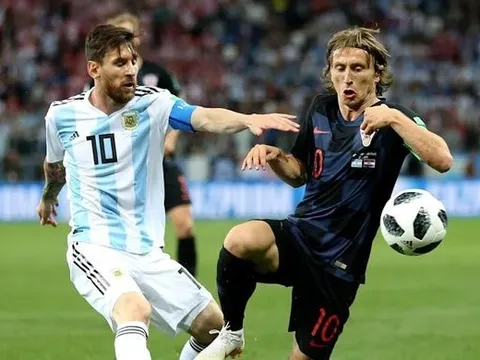 “Mèo tiên tri” và đại bàng Romeo dự đoán bất ngờ về trận Argentina và Croatia