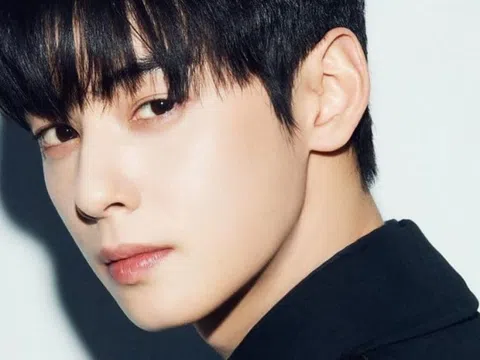 Cha Eun Woo của ASTRO vẫn phải hoạt động nghệ thuật dù đang chịu tang thành viên Moonbin cùng nhóm