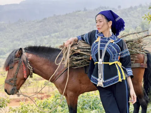 Sao việt đăng gì 29/4: Lâm Khánh Chi tuyên bố ‘nối lại tình xưa’ , Lệ Quyên tình cảm bên bạn trai