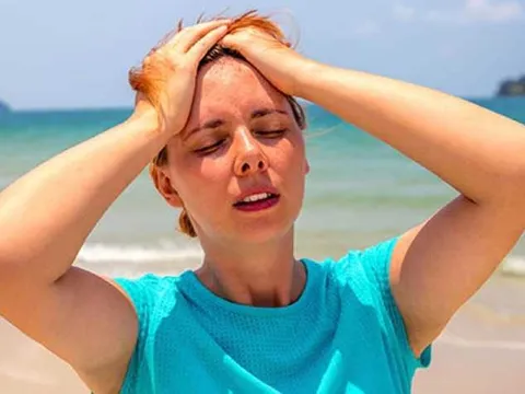 Nắng nóng kéo dài nhiều ngày, cần làm gì để phòng tránh bị say nắng?