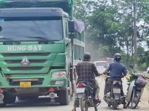 Thừa Thiên Huế: Chùm ảnh xe quá khổ, quá tải tung hoành trên đường tỉnh lộ