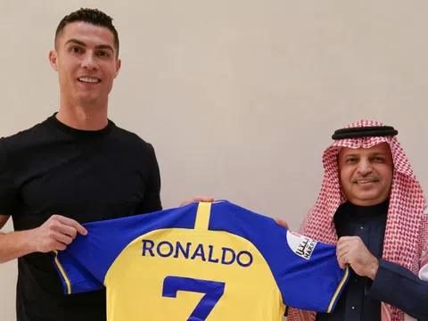 Gọi Ronaldo là 'cú lừa thế kỷ', chủ tịch Al Nassr bất ngờ phải nhận 'kết cục đắng'