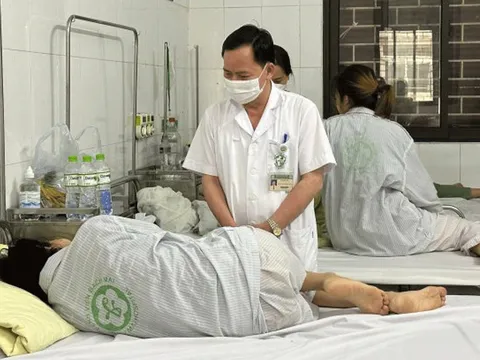 Nữ sinh lớp 8 nhập viện tâm thần, bị trầm cảm nặng, luôn muốn tự tử sau 1 năm bị bạo lực học đường