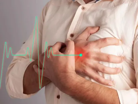 Đứng trước người mình không yêu mà tim đập nhanh bất thường thì phải đi khám sức khỏe ngay đi!