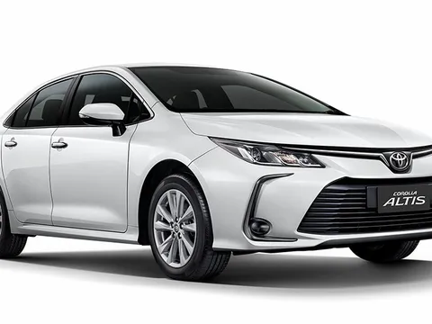 Toyota Corolla Altis 2023 ra mắt: Nâng cấp về thiết kế và trang bị, giá tăng nhẹ