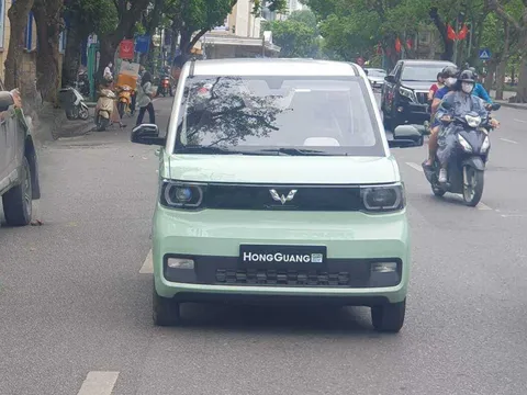 Wuling Hongguang Mini EV lộ diện trên đường phố Hà Nội, sẵn sàng ra mắt đấu VinFast VF3