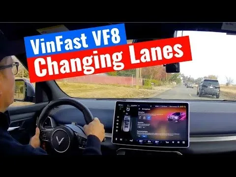 VinFast VF8 cực ngầu trong quảng cáo cùng nam diễn viên Joey Lawrence