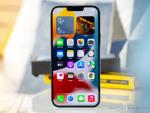 iPhone 13 Pro Max “đại hạ giá”, xả kho với giá rẻ không tưởng ‘đánh bật’ Galaxy S23 Ultra khỏi cuộc chơi