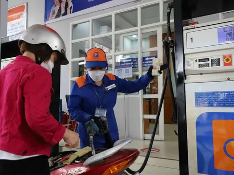Giá xăng dầu hôm nay ngày 13/4: Đột ngột mất đà tăng